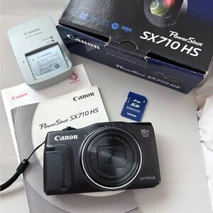 Canon PowerShot SX710 HS Digital Camera in Black